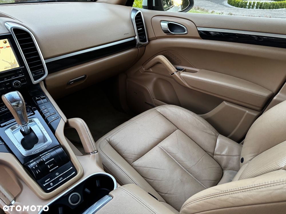 Porsche Cayenne Tiptronic S - 22