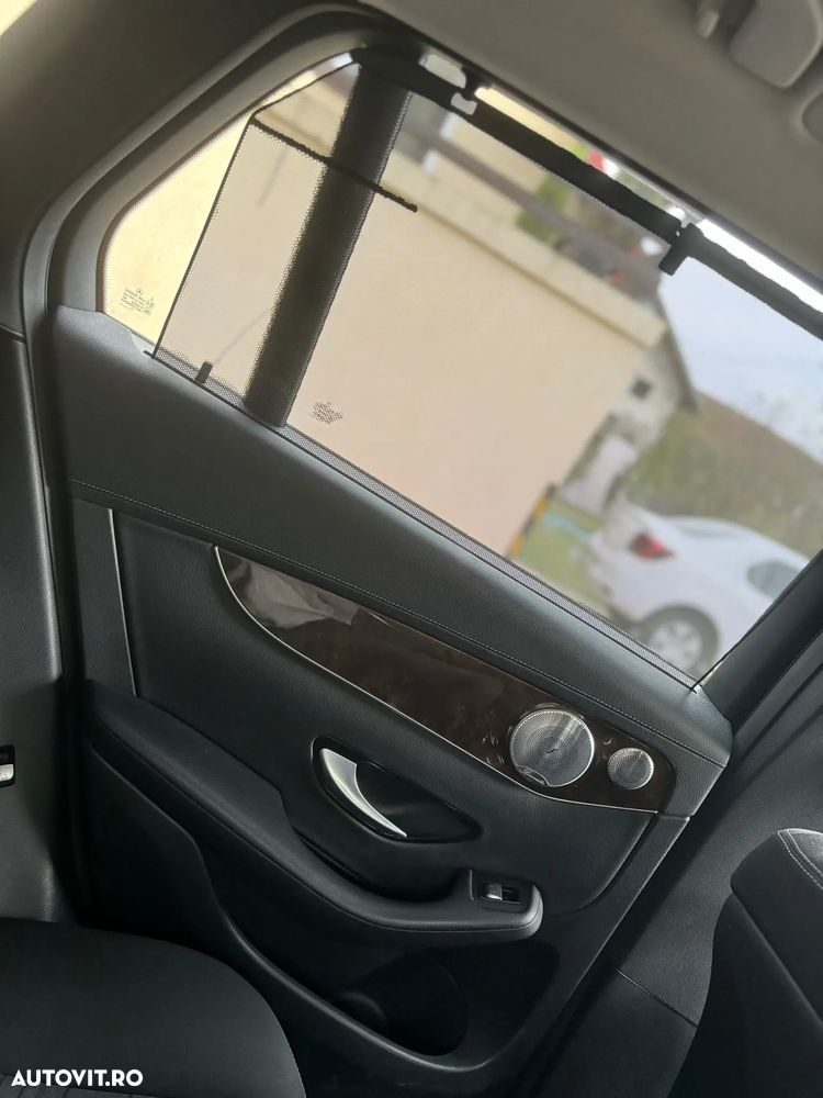 Mercedes-Benz GLC 250 d 4MATIC 9G-TRONIC - 26