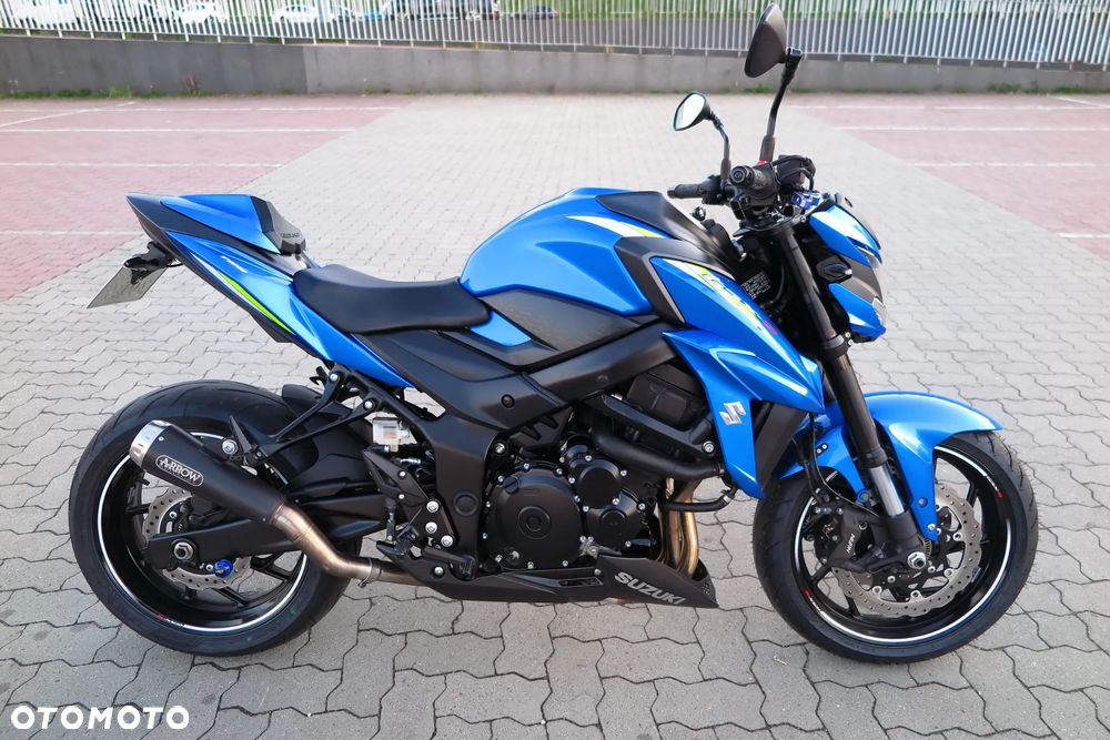 Suzuki GSX - 2