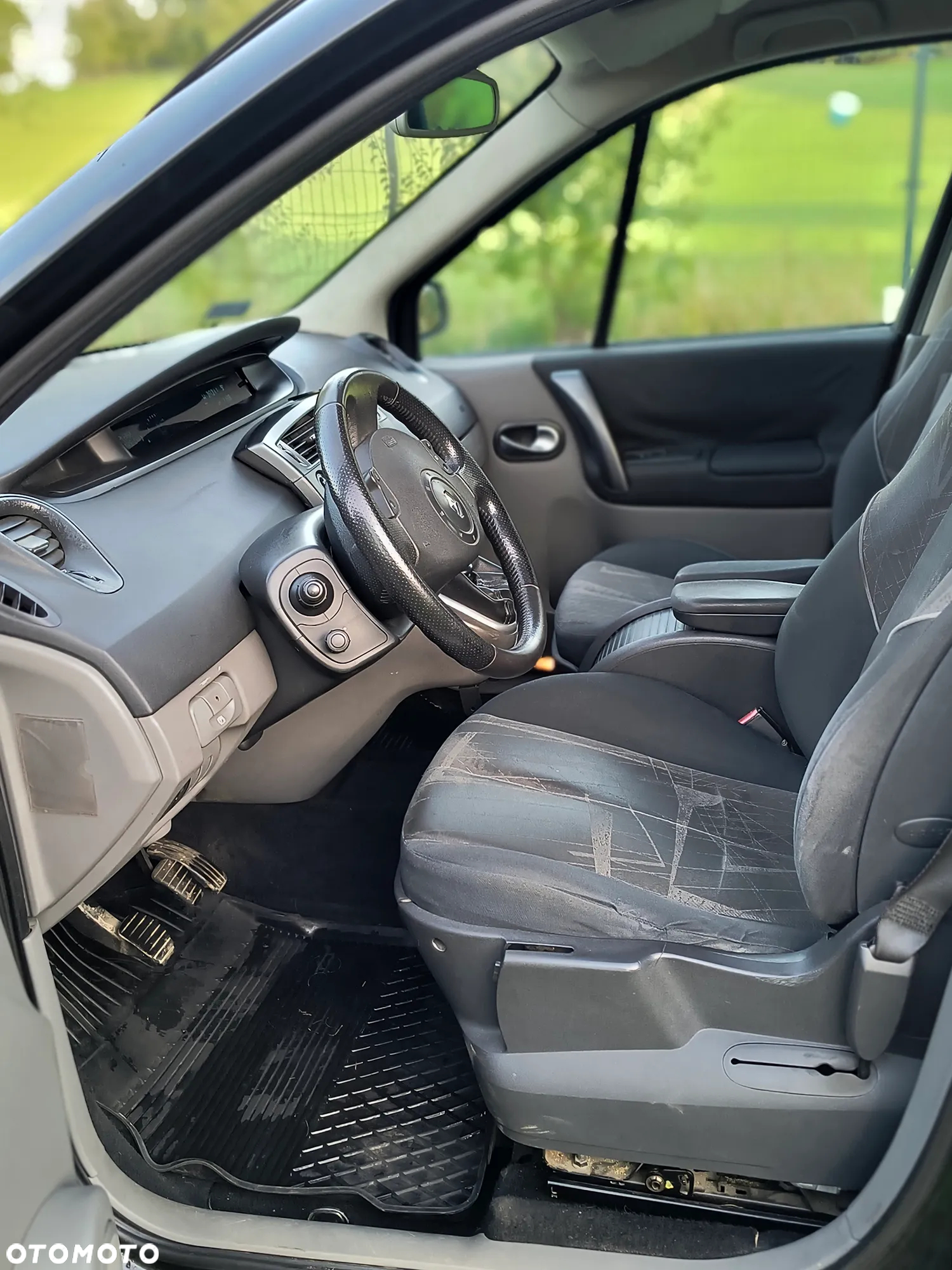 Renault Scenic 2.0 16V Avantage - 6
