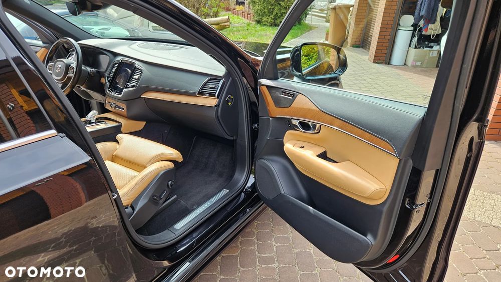 Volvo XC 90 B5 D AWD Inscription 7os - 24