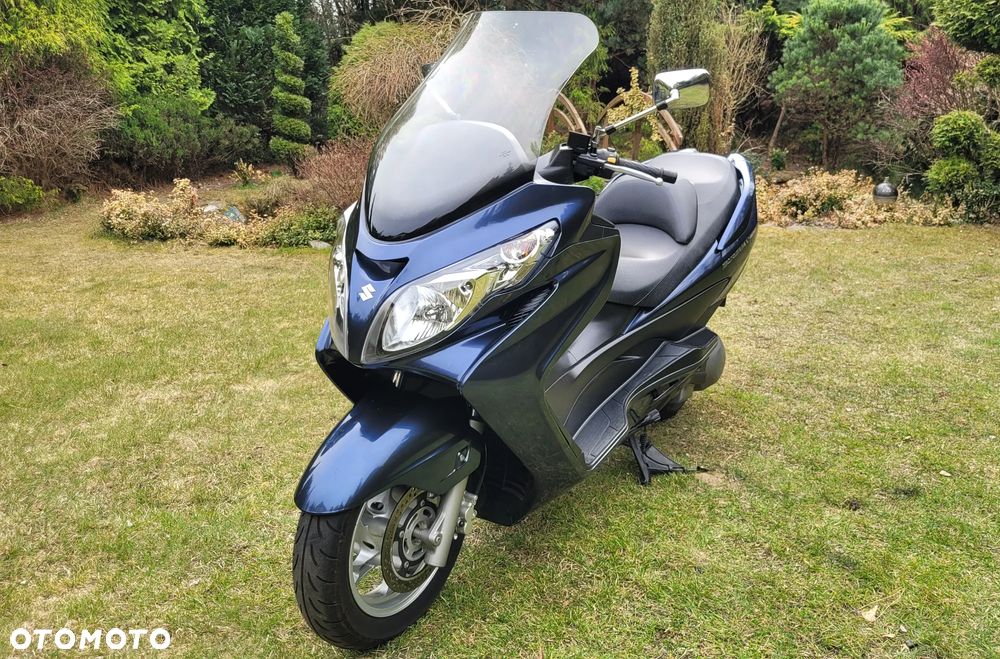 Suzuki Burgman - 9