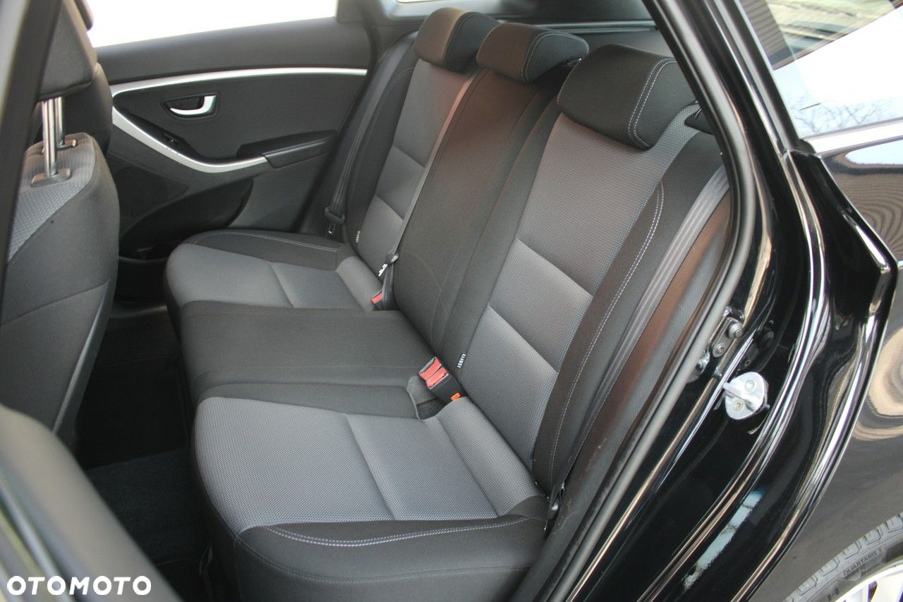 Hyundai i30 1.6 Premium - 13