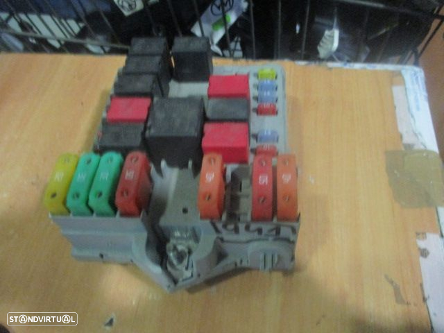 Caixa Fusiveis 51790930 FIAT BRAVO 2007 1.4 I - 3