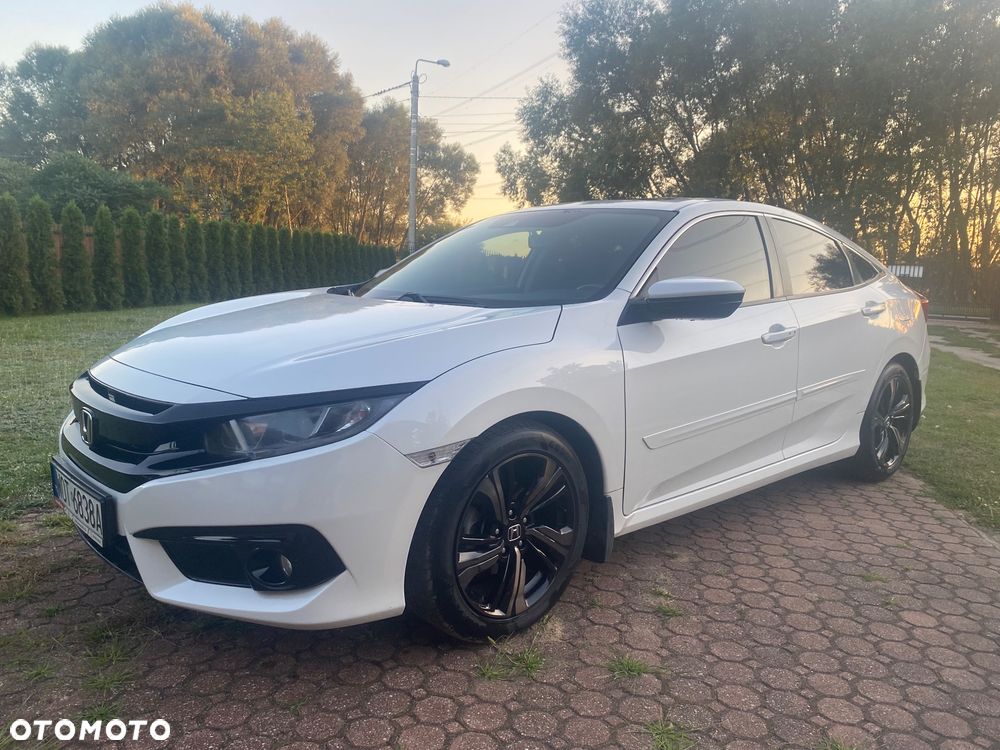 Honda Civic 1.5 i-VTEC Turbo CVT Executive - 11