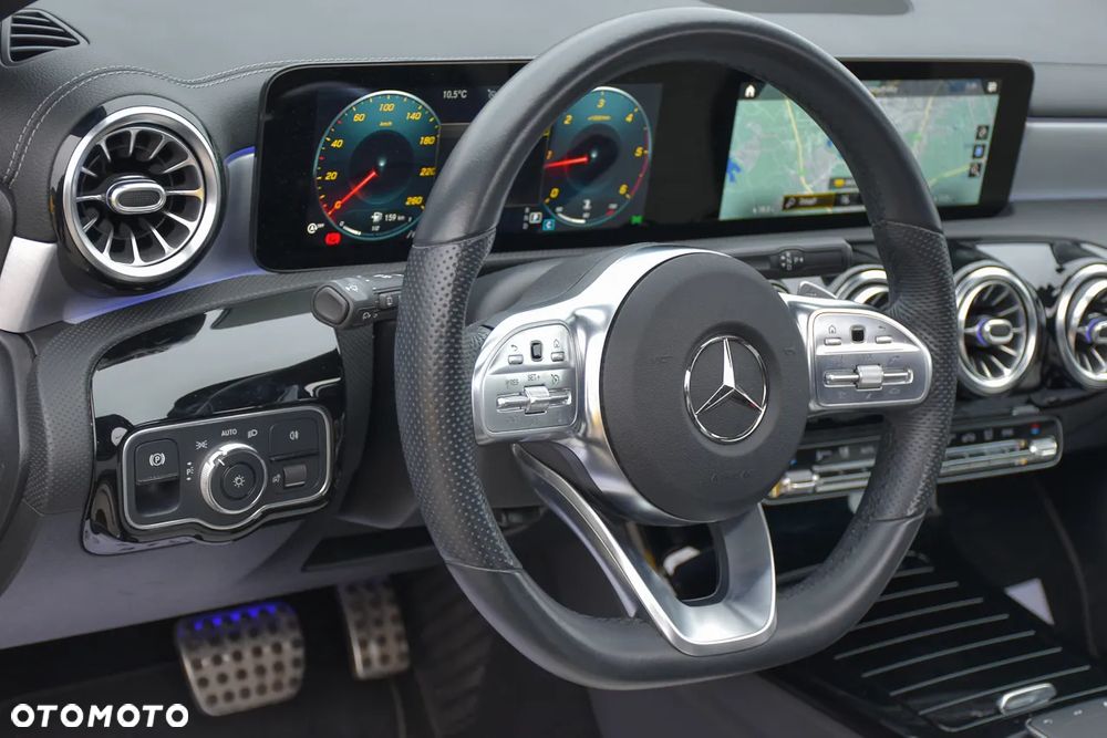 Mercedes-Benz CLA 200 d AMG Line 8G-DCT - 25