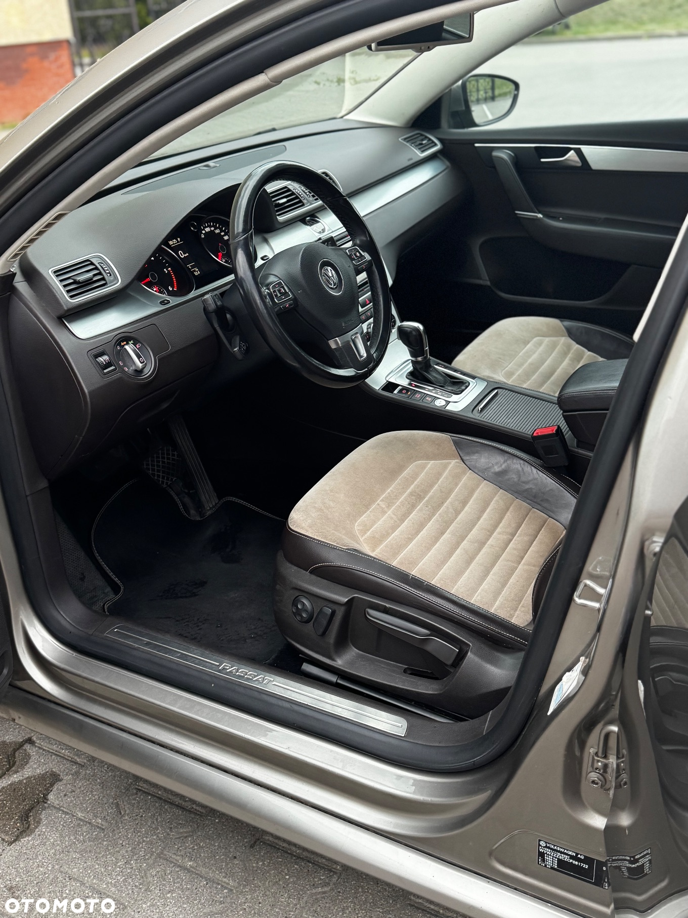 Volkswagen Passat 2.0 TDI Highline DSG - 9