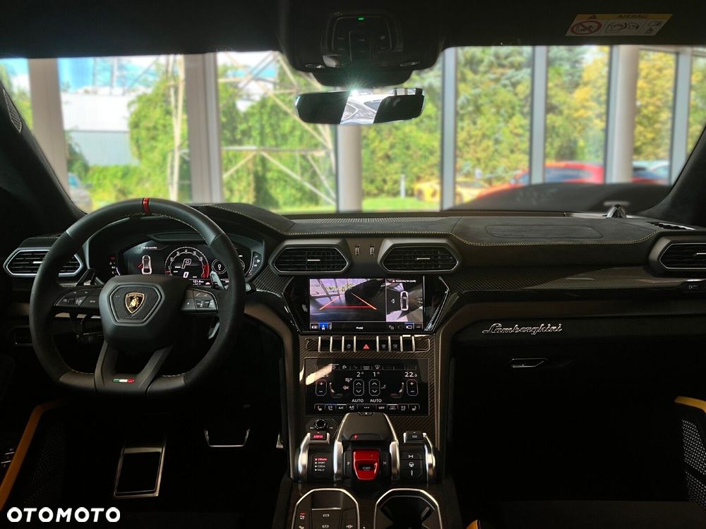 Lamborghini Urus - 33