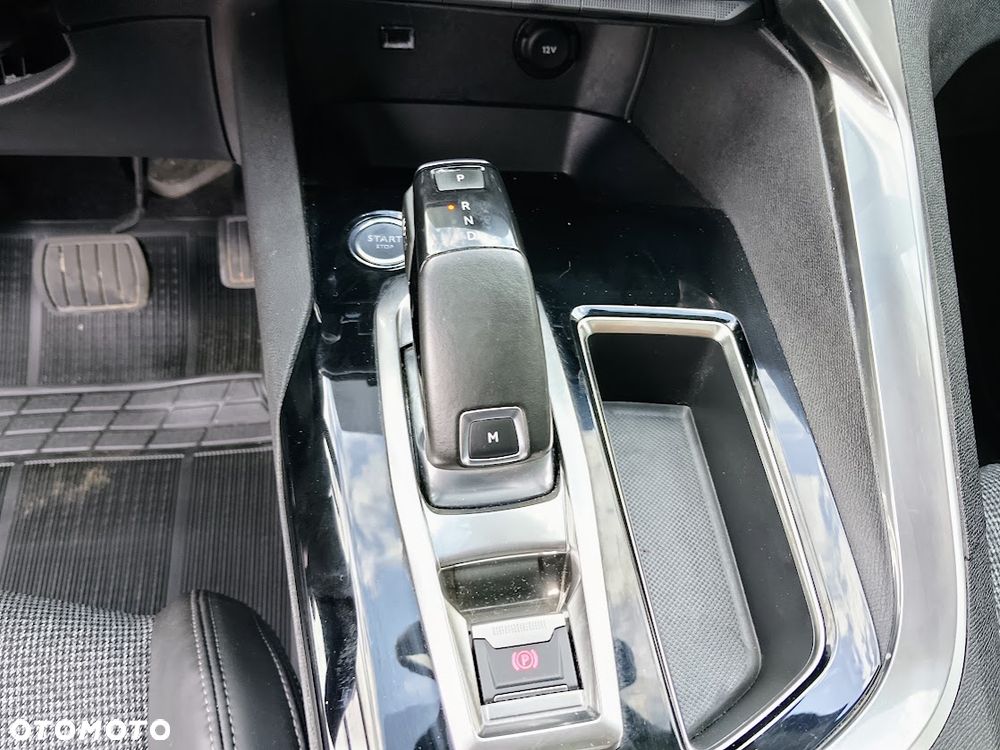 Peugeot 3008 1.6 THP Allure S&S EAT6 - 19