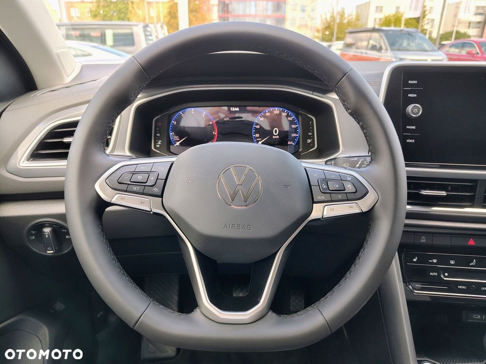 Volkswagen T-Roc - 13