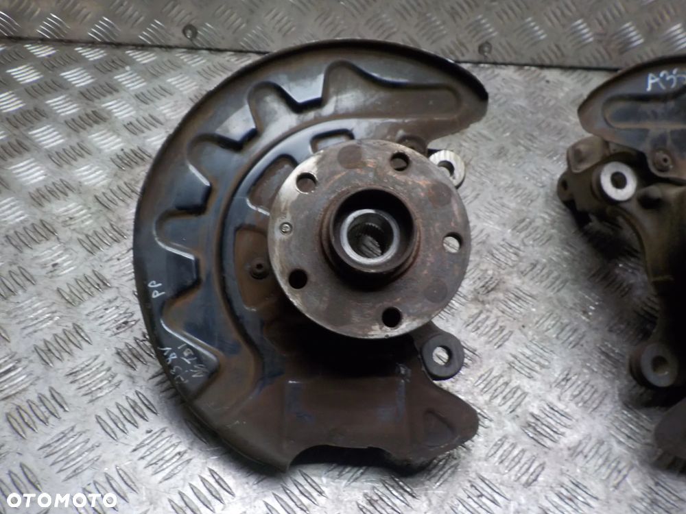 AUDI A3 8V 1.6 TDI ZWROTNICA LEWY LUB PRAWY PRZÓD - 2