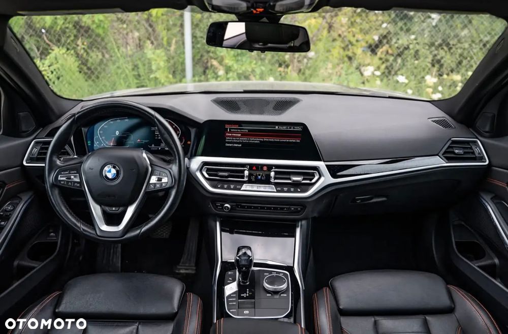 BMW Seria 3 330i xDrive M Sport - 13