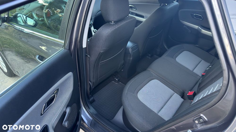 Kia Ceed 1.4 CVVT Spirit - 12