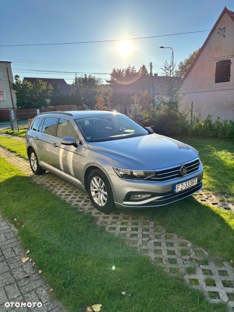 Volkswagen Passat 2.0 TDI SCR Comfortline - 1