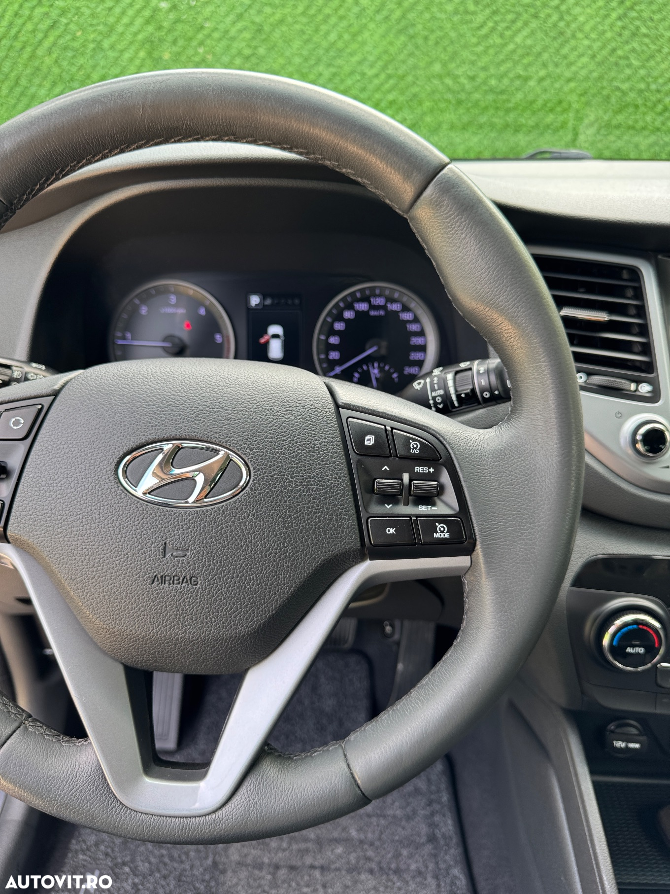 Hyundai Tucson 2.0 CRDI 4WD 6AT Premium+ - 22