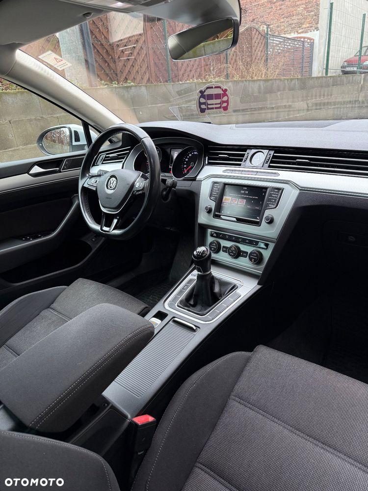 Volkswagen Passat 2.0 TDI BMT Highline - 9