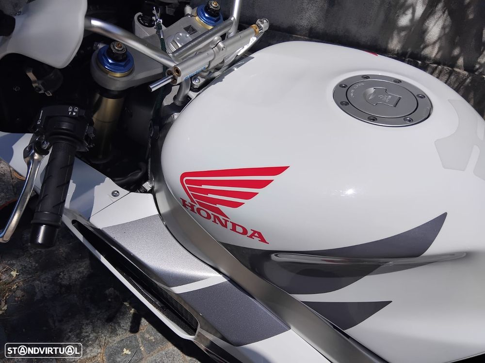 Honda VTR SP02 - 13