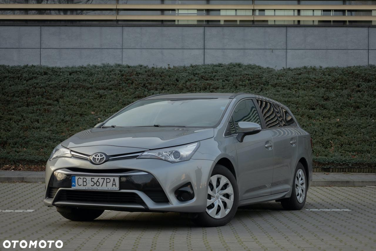 Toyota Avensis Combi 1.6 - 3