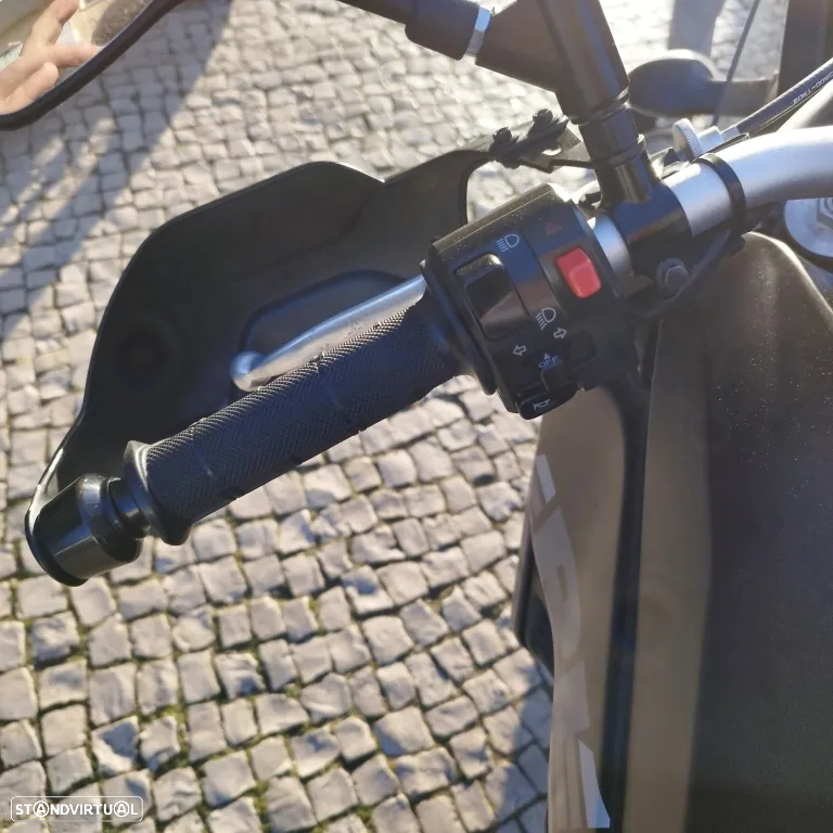 Yamaha XT Z TENERE 700 - 15