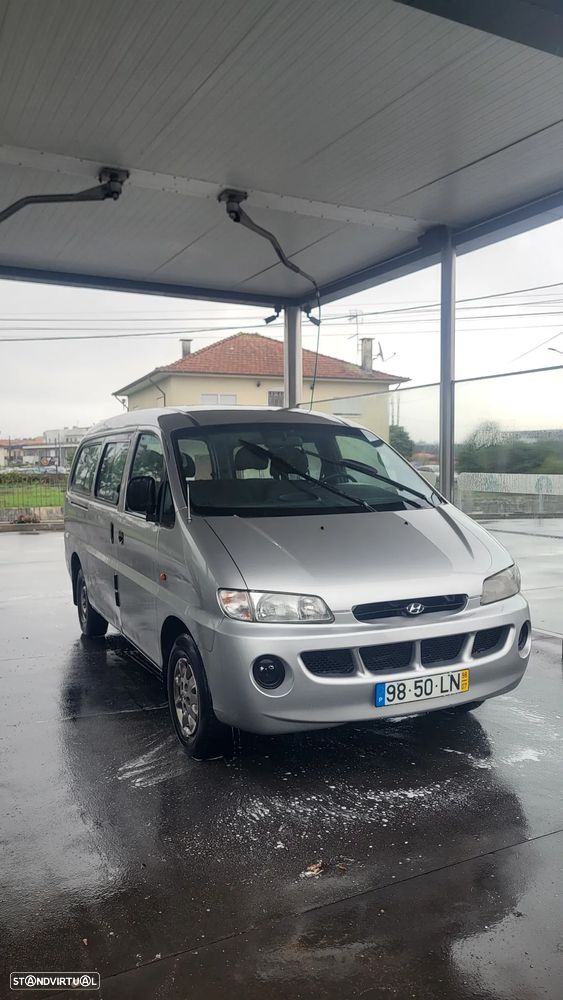 Hyundai H-1 Starex - 1