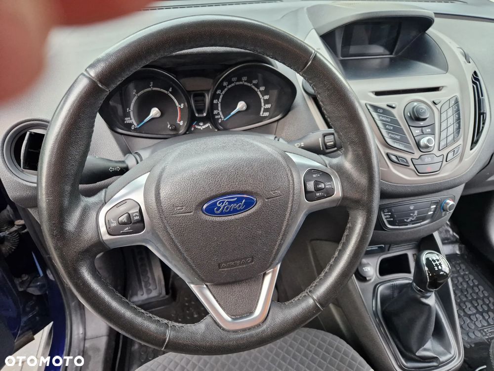Ford Tourneo Courier 1.5 TDCi Trend - 6