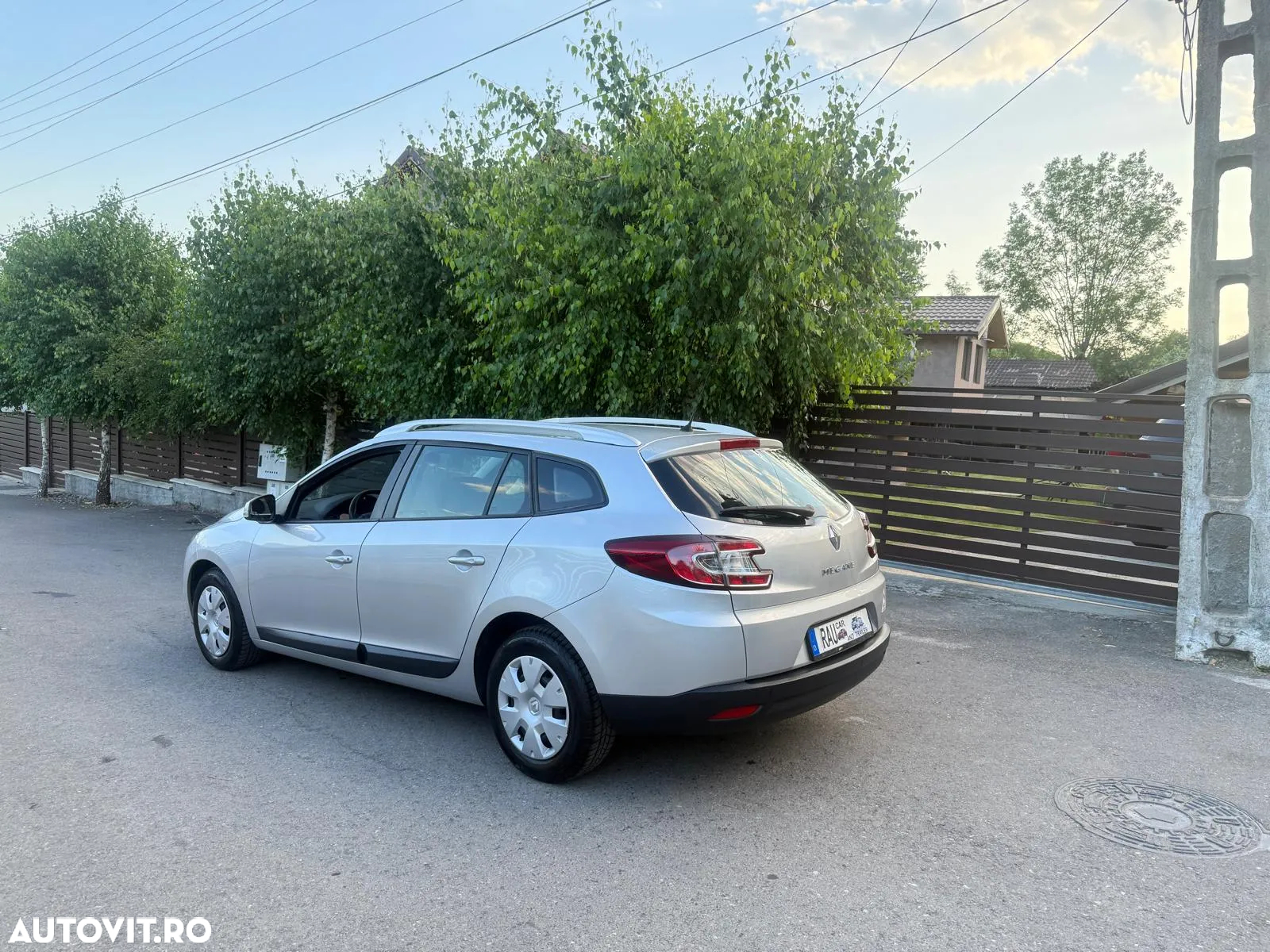 Renault Megane Estate 1.4 TCe Privilege - 3