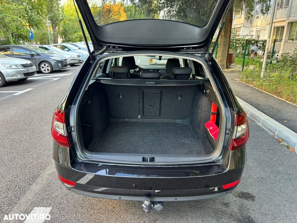 Skoda Octavia 1.6 TDI DSG Style - 30