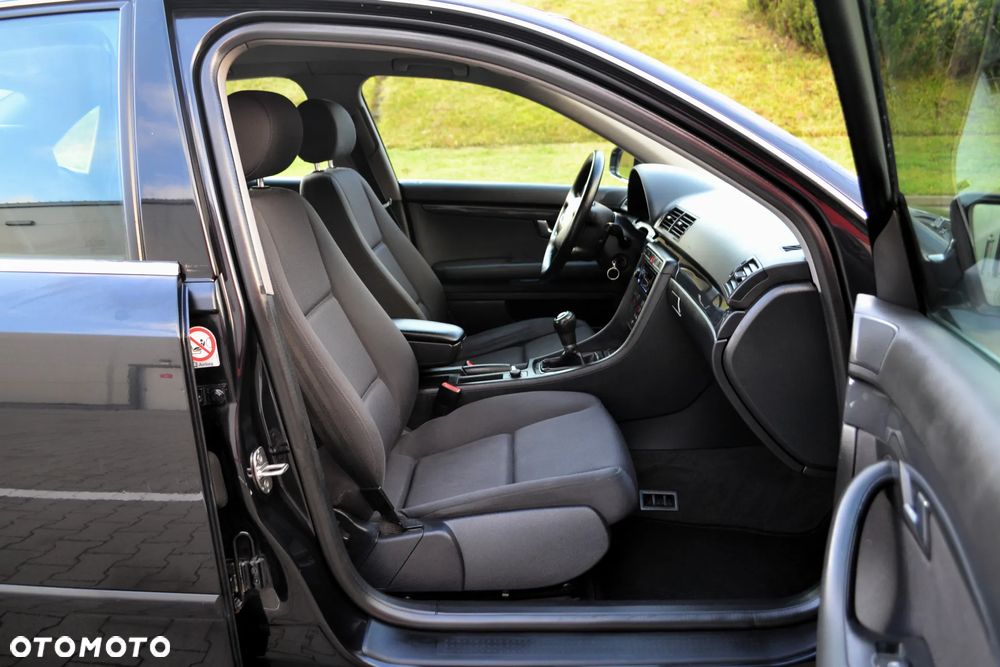 Audi A4 Limousine - 13