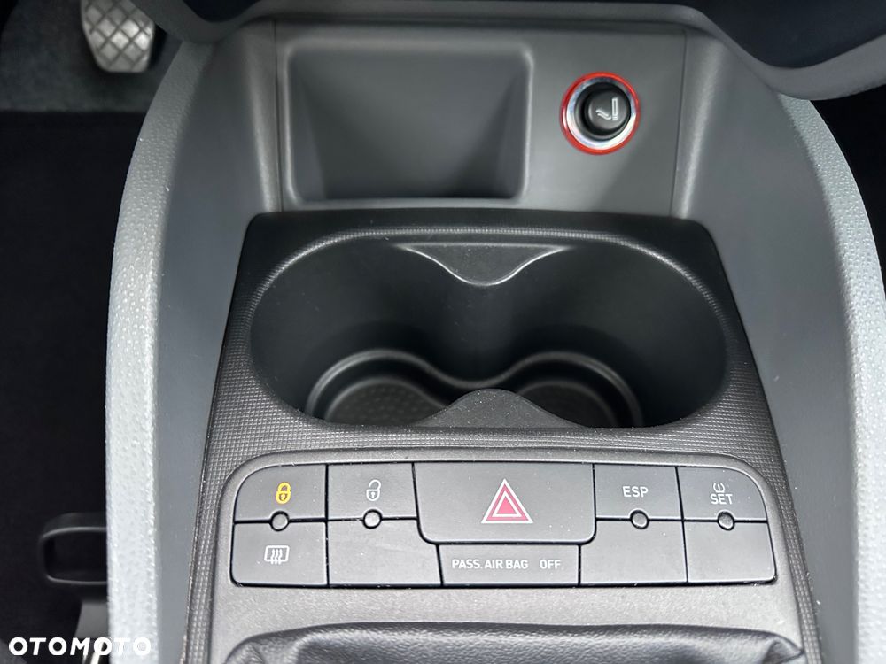 Seat Ibiza SC 1.4 16V Style - 12