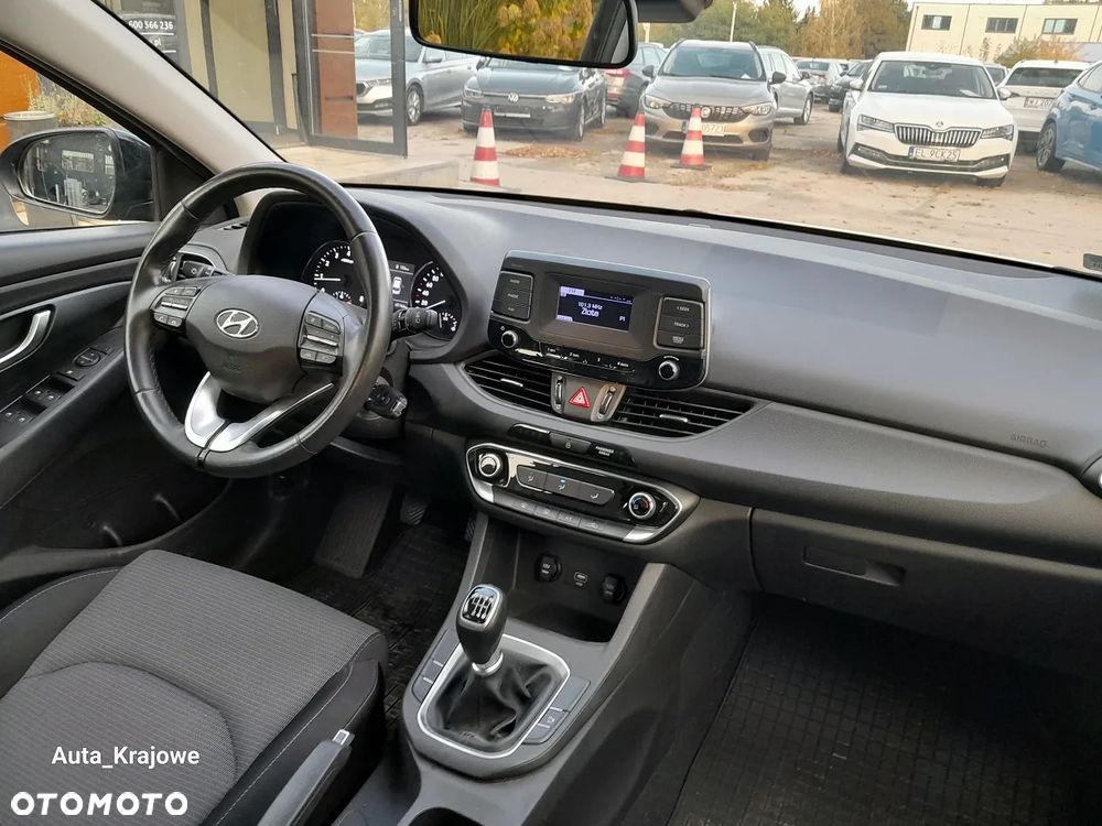 Hyundai i30 1.5 DPI Classic + - 9