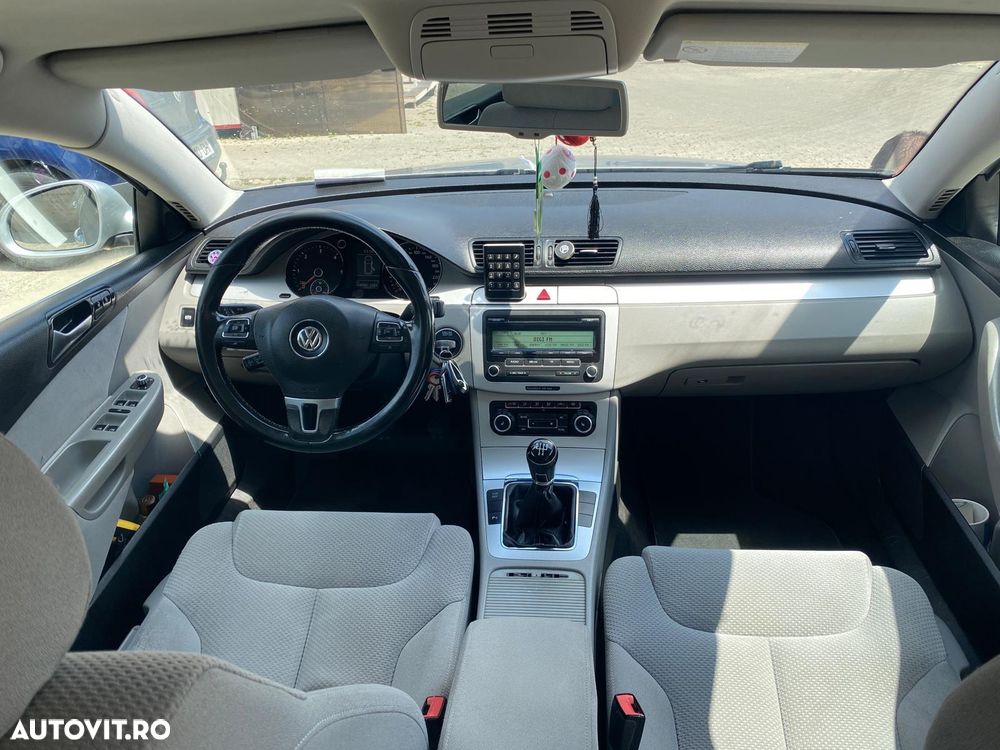Volkswagen Passat - 6