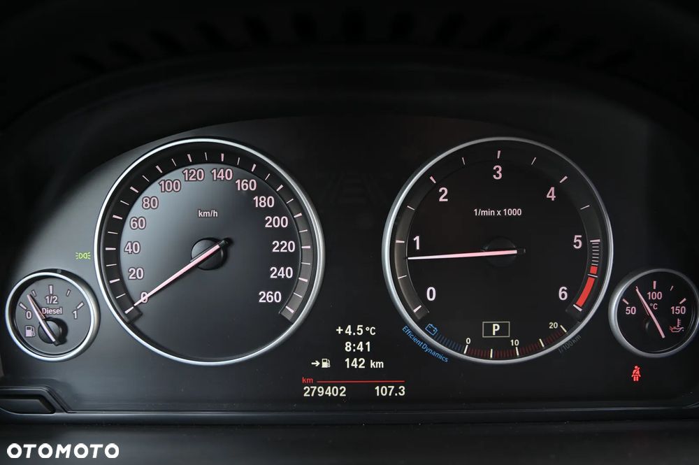 BMW Seria 5 520d - 31