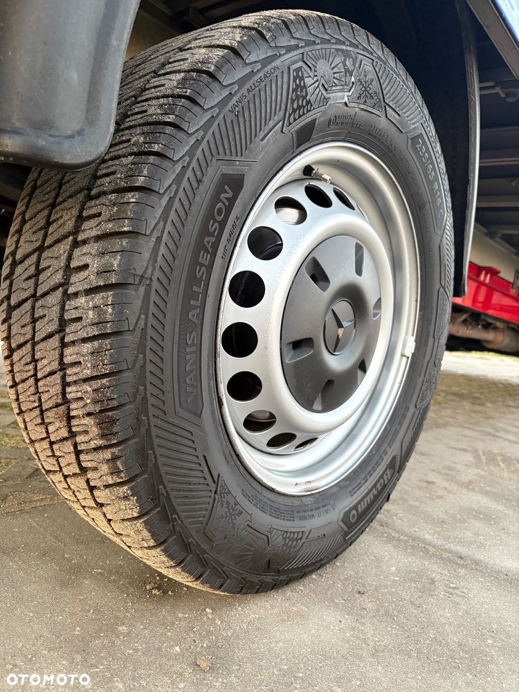 Mercedes-Benz Sprinter - 30