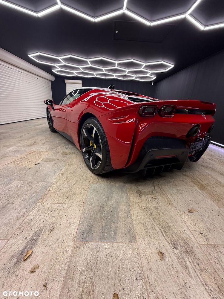 Ferrari SF90 Stradale - 4