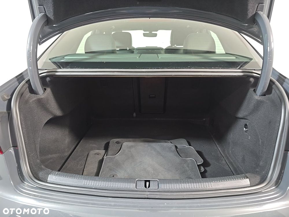 Audi A3 Limousine 40 TFSI quattro S tronic S line - 13