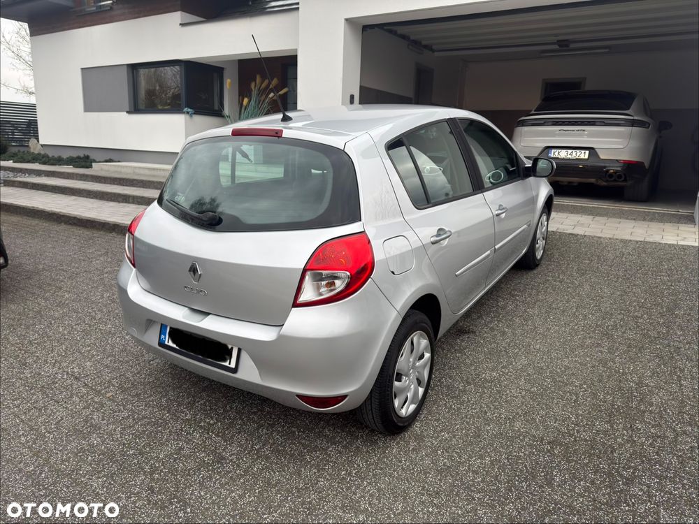 Renault Clio 1.2 16V Alize Euro5 - 1