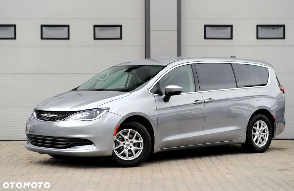 Chrysler Pacifica - 2