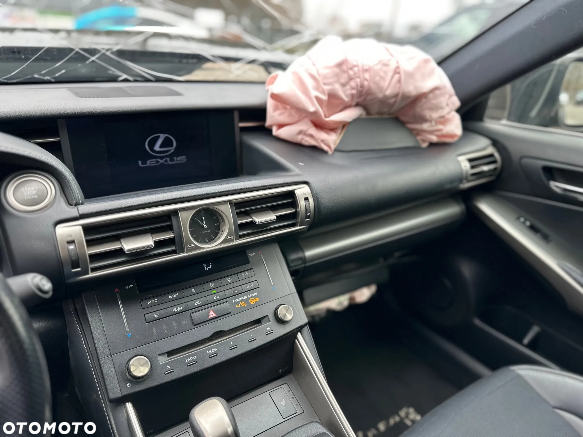 Lexus IS - 14
