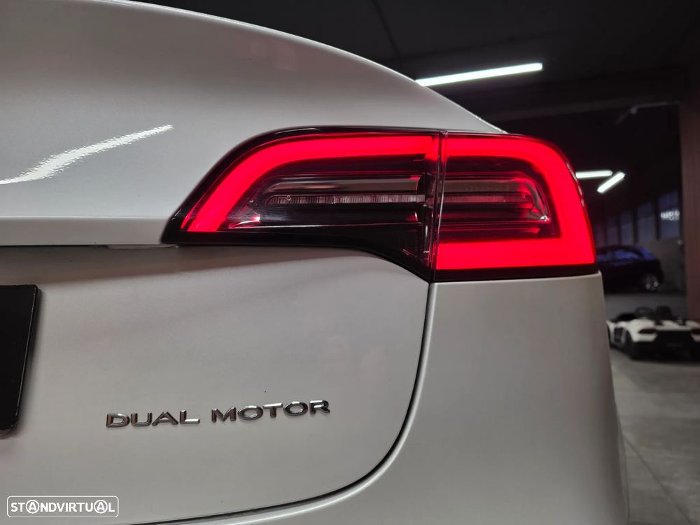 Tesla Model 3 Long Range AWD Dual Motor - 29