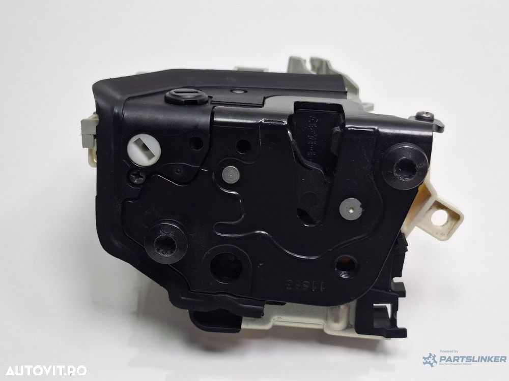 Broasca usa stanga spate AUDI A3 Sportback 8VA, 8VF 2012 - > TDI CLHA 8K0839015C - 2