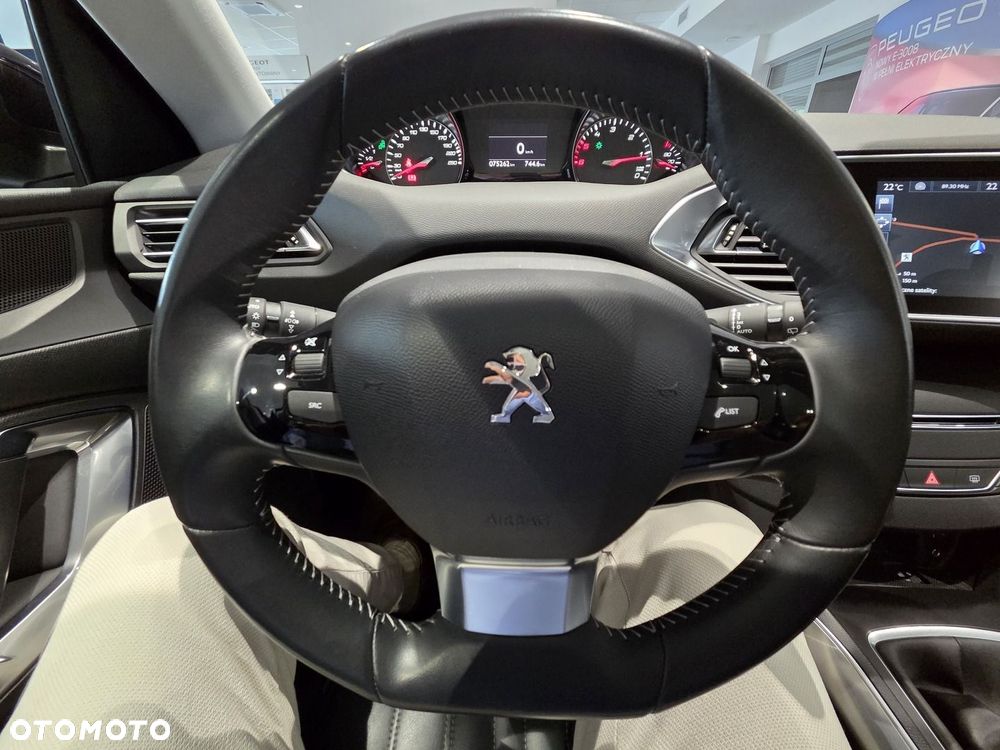 Peugeot 308 1.6 e-HDi Allure S&S - 22
