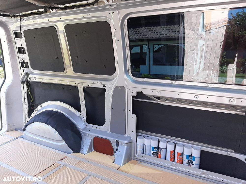 Volkswagen Transporter - 18