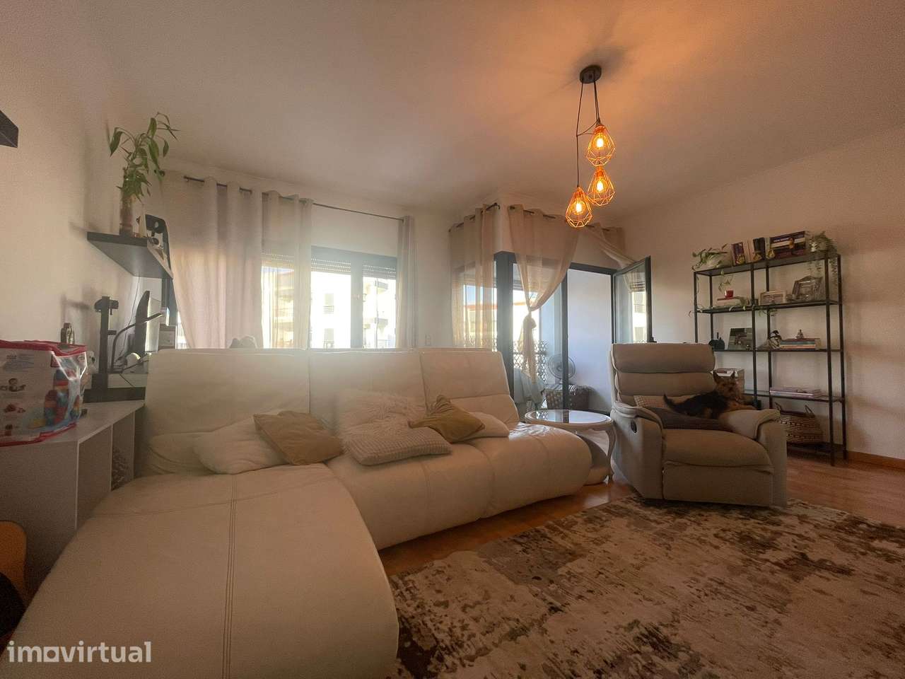 Apartamento T3 na Urbanização Quinta São Luiz | Garagem - Grande imagem: 2/17
