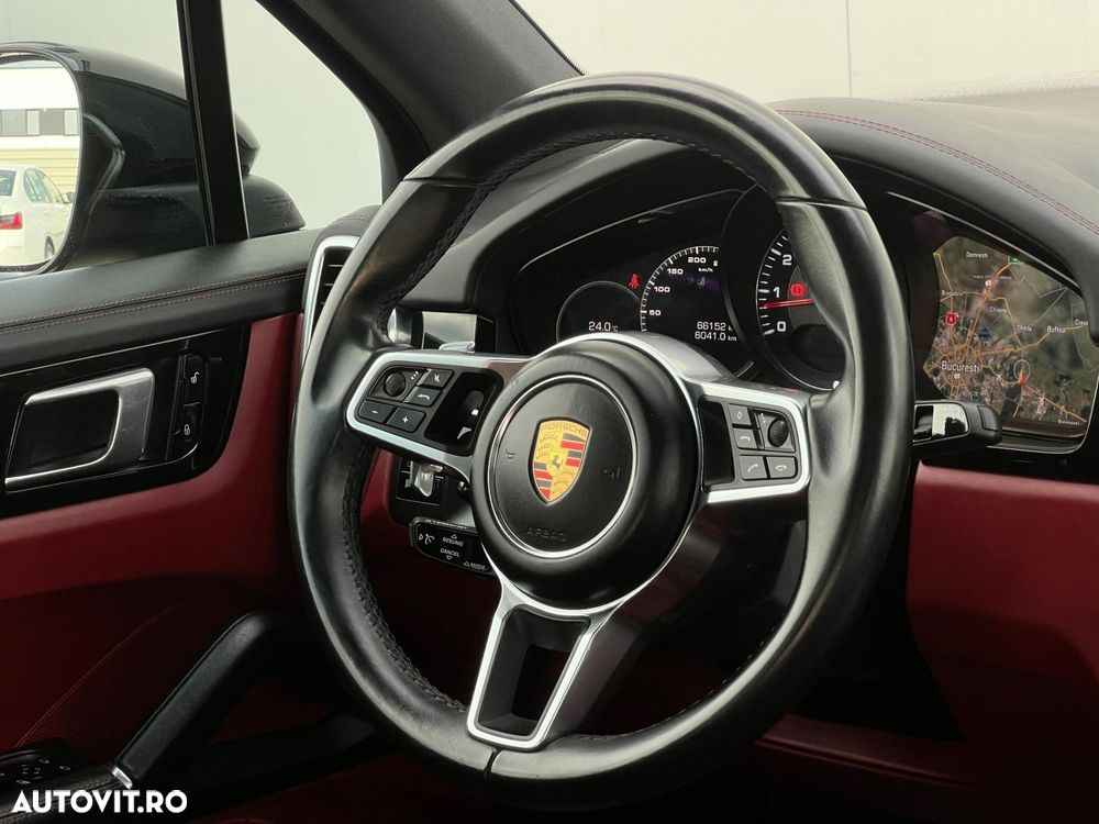 Porsche Cayenne - 10