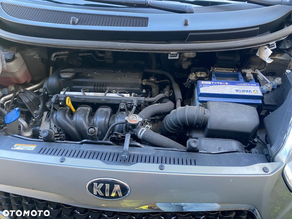 Kia Venga 1.4 L - 25