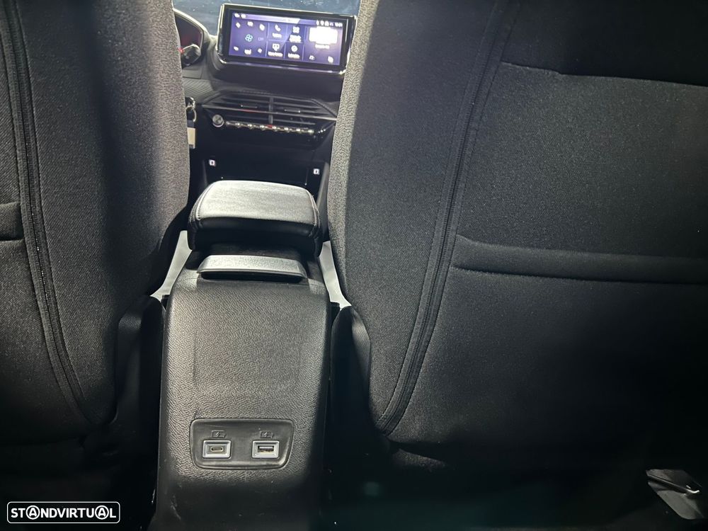 Peugeot 2008 1.2 Hybrid Allure e-DCS6 - 22