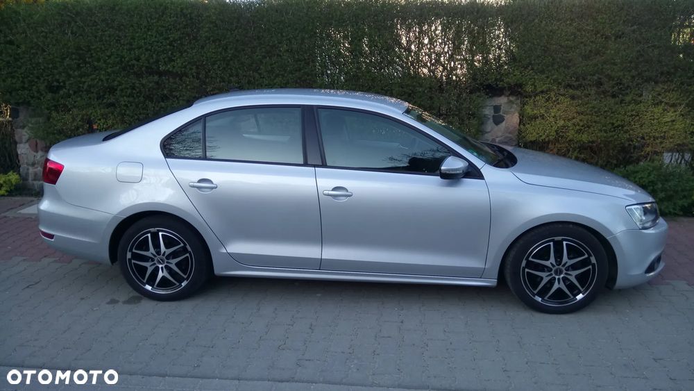 Volkswagen Jetta 1.6 TDI BMT Trendline - 3