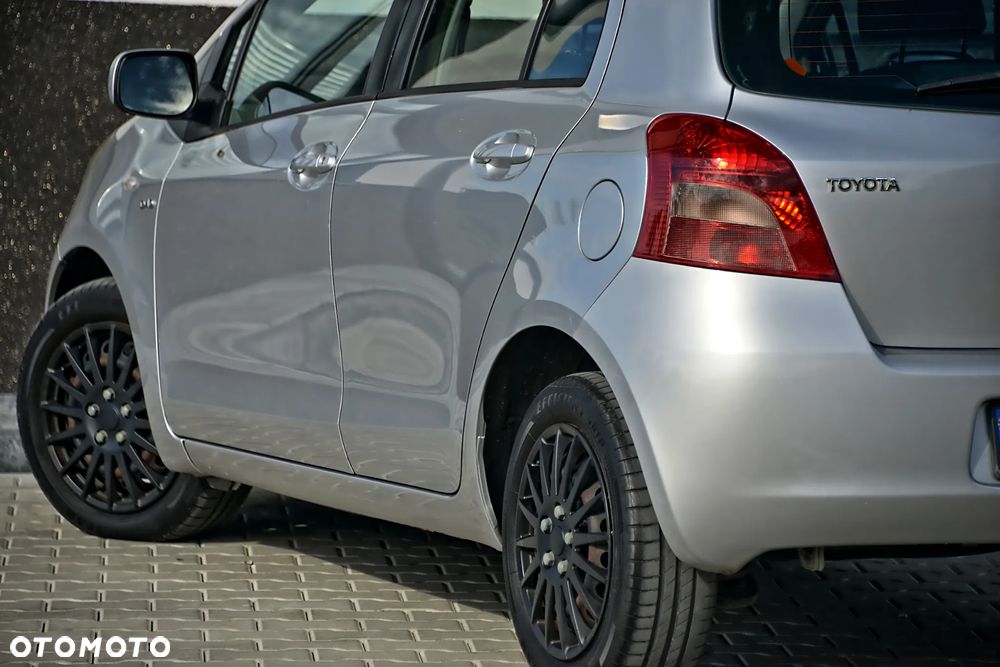 Toyota Yaris 1.4 D-4D - 16