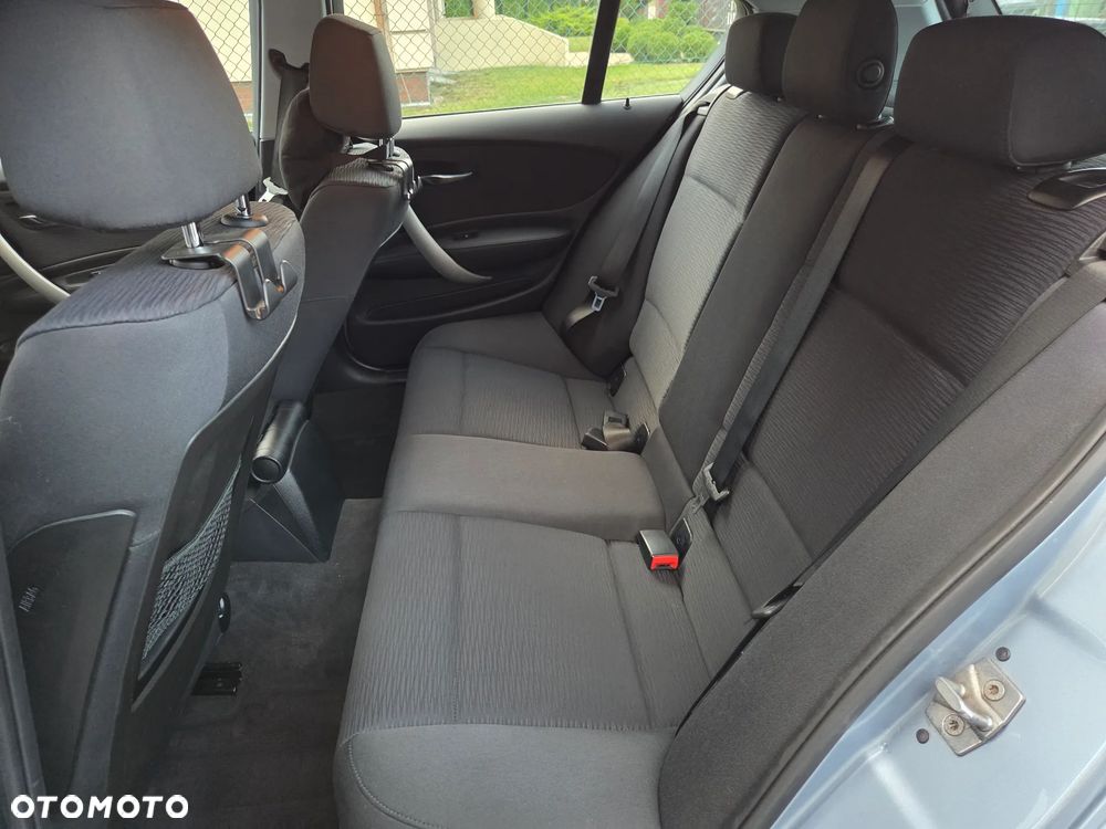 BMW Seria 1 116i - 11