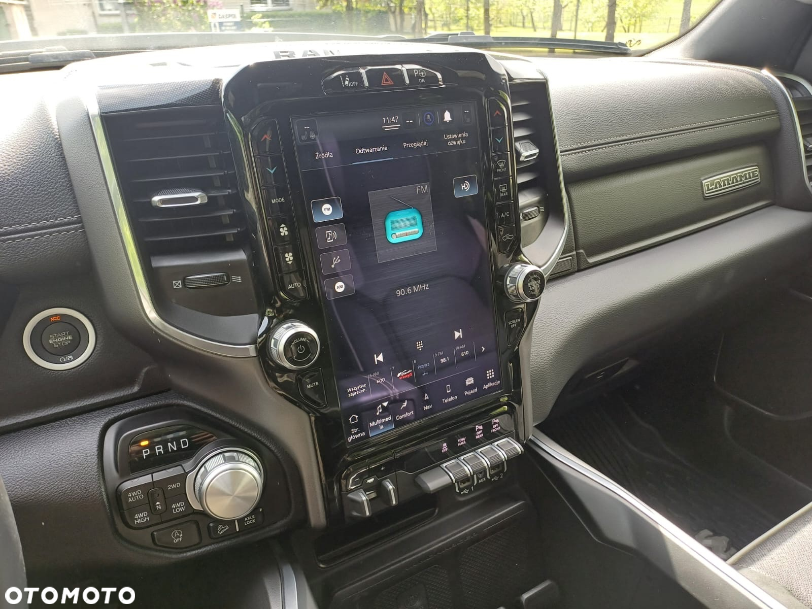 RAM 1500 Crew Cab Laramie - 17